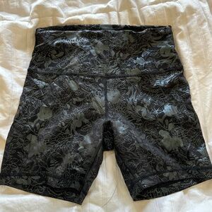 Lemon Wunder embossed short